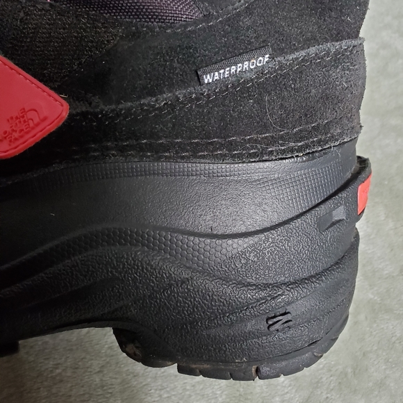 The North Face boots. - Picture 3 of 12